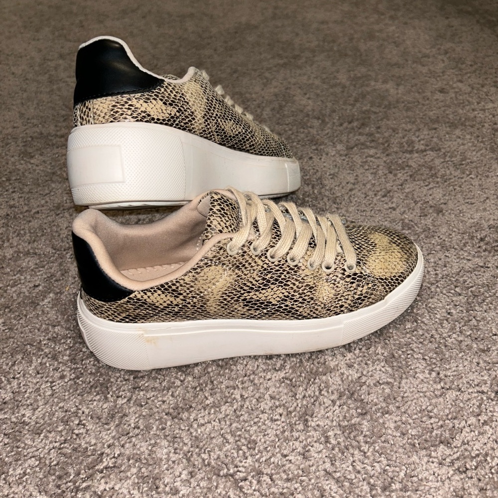 Snake print platform sneakers